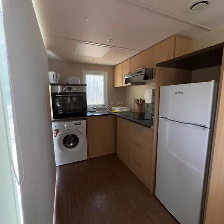 School Motorhomepark - Aldeamento Turistico 홀리데이파크 Ovoa